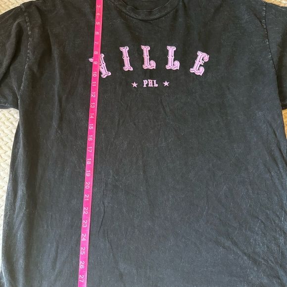 The Ville Philly unique dark grey distressed tshirt with lilac logo size XL - Picture 4 of 5